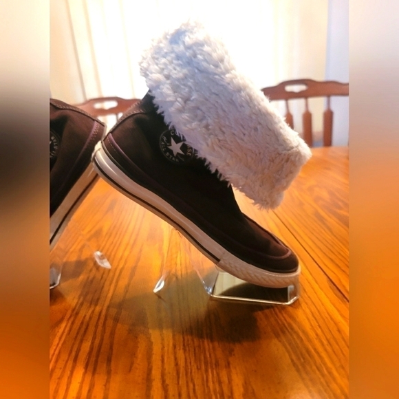 Converse Andover white fur lined boots. - Picture 7 of 8